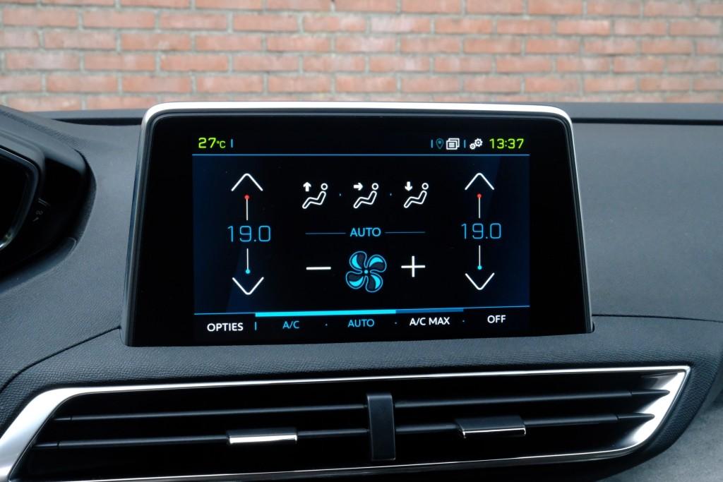 Peugeot 3008 1.6 HYbrid4 300pk GT | Navi | App Connect | Climate | Adaptive Cruise | Camera | PDC | Keyless afbeelding 16