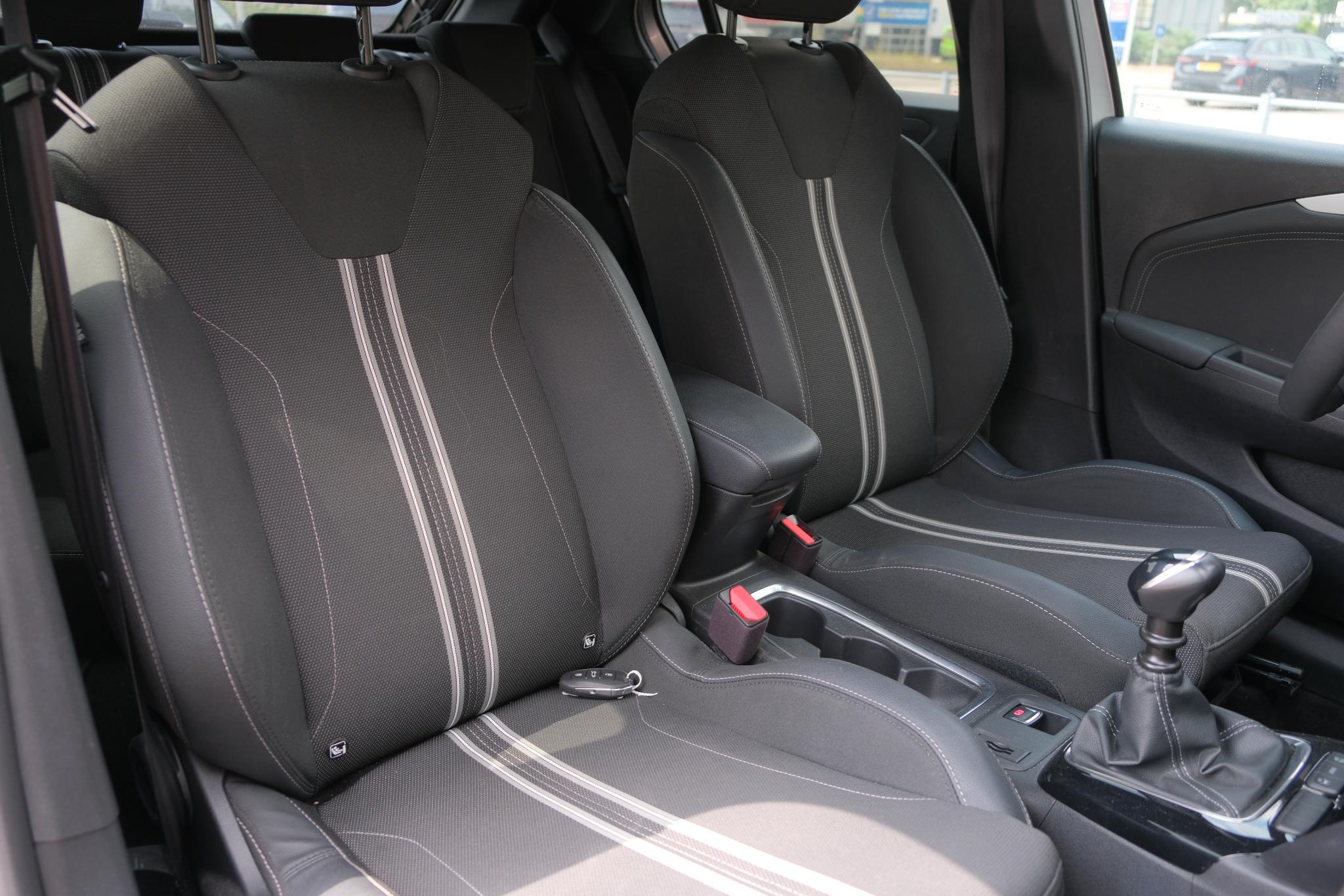 Opel Corsa 1.2 Turbo 100pk GS | Navi | App Connect | Climate | Cruise | Keyless | Camera | Blind Spot afbeelding 8