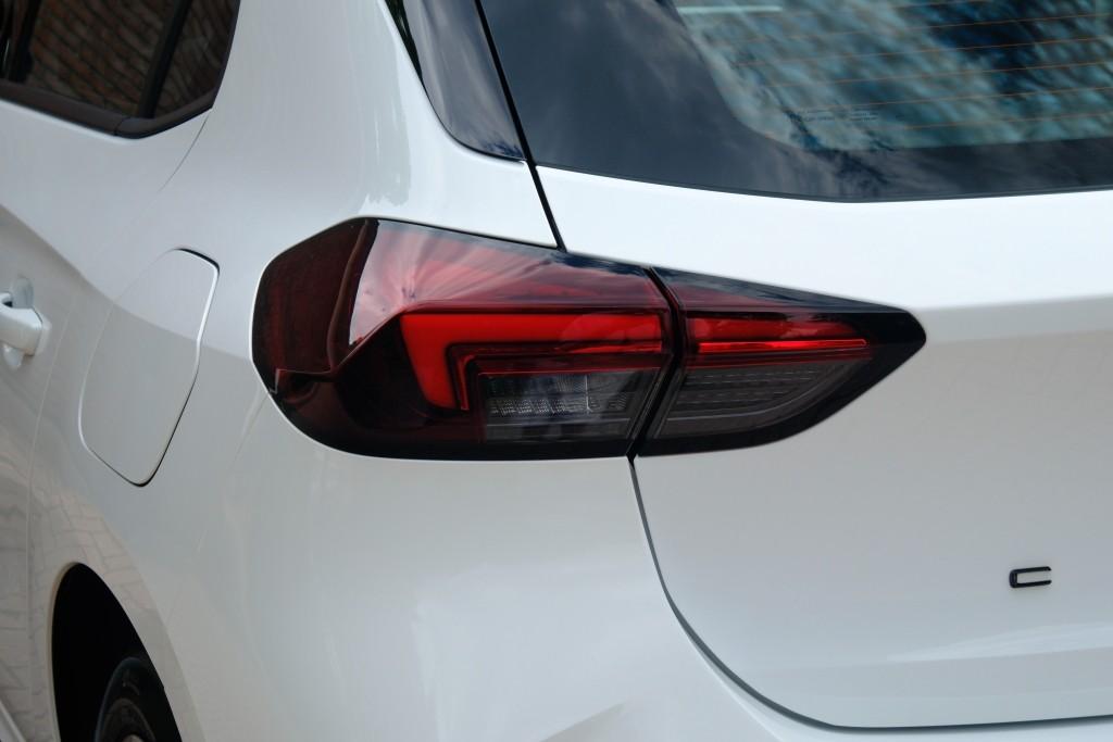Opel Corsa 1.2 75pk GS | Navi | App Connect | Airco | Cruise | Full LED | PDC afbeelding 29