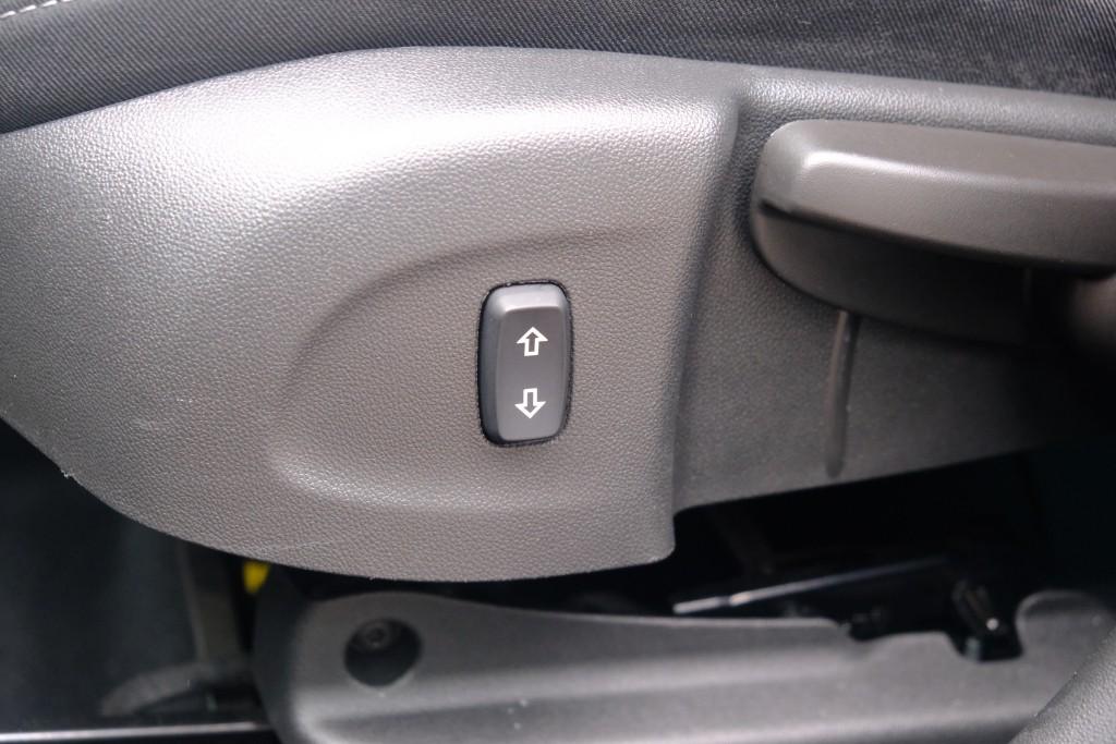 Opel Crossland 1.2 Turbo 110pk Ultimate | Navi | App Connect | Climate | Cruise | PDC | Blind Spot | Trekhaak afbeelding 27