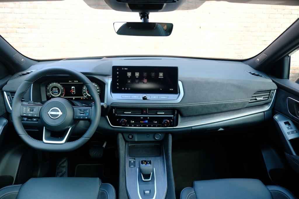 Nissan QASHQAI 1.3 MHEV Xtronic 158pk Tekna Plus | Navi | App Connect | Adaptive Cruise | Panoramadak | Keyless | 360° Camera | Bose | Elektrische Achterklep afbeelding 6