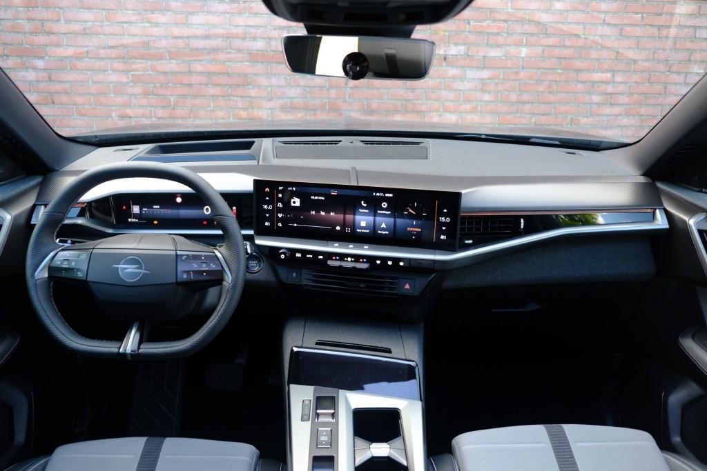Opel Grandland 1.2 Turbo Hybrid 145pk eDCT6 GS | Navi | App Connect | Adaptive Cruise | Climate Control | Panoramadak | 360° Camera | Focal Audio | Keyless afbeelding 6