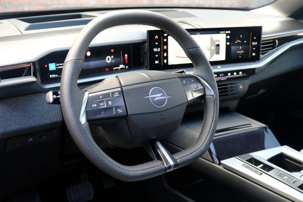 Opel Grandland 1.2 Turbo Hybrid 145pk eDCT6 GS | Navi | App Connect | Adaptive Cruise | Climate Control | Panoramadak | 360° Camera | Focal Audio | Keyless afbeelding 8