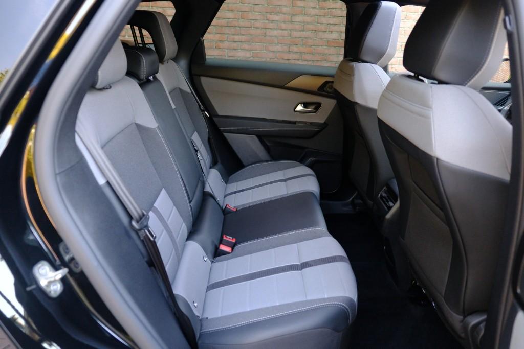 Opel Grandland 1.2 Turbo Hybrid 145pk eDCT6 GS | Navi | App Connect | Adaptive Cruise | Climate Control | Panoramadak | 360° Camera | Focal Audio | Keyless afbeelding 3