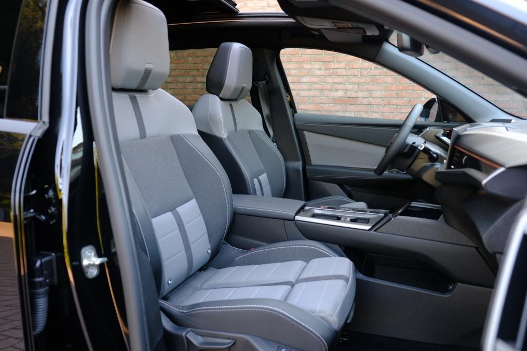 Opel Grandland 1.2 Turbo Hybrid 145pk eDCT6 GS | Navi | App Connect | Adaptive Cruise | Climate Control | Panoramadak | 360° Camera | Focal Audio | Keyless afbeelding 6