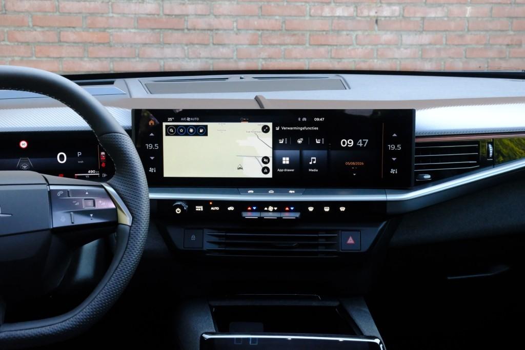 Opel Grandland 1.2 Turbo Hybrid 145pk eDCT6 GS | Navi | App Connect | Adaptive Cruise | Climate Control | Panoramadak | 360° Camera | Focal Audio | Keyless afbeelding 16