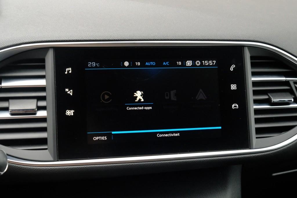 Peugeot 308 1.2 PureTech 130pk GT-line | Navi | App Connect | Climate | Cruise | Keyless | PDC afbeelding 18