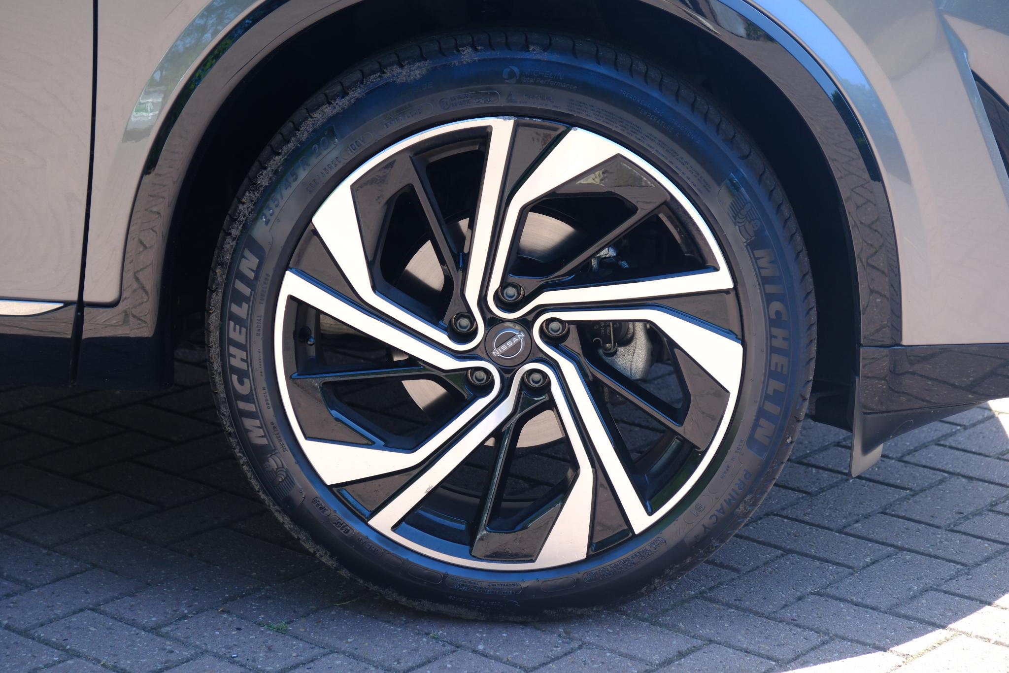 Nissan QASHQAI 1.3 MHEV Xtronic 158pk Tekna Plus | Navi | App Connect | Adaptive Cruise | Panoramadak | Keyless | 360° Camera | Bose | Elektrische Achterklep afbeelding 32