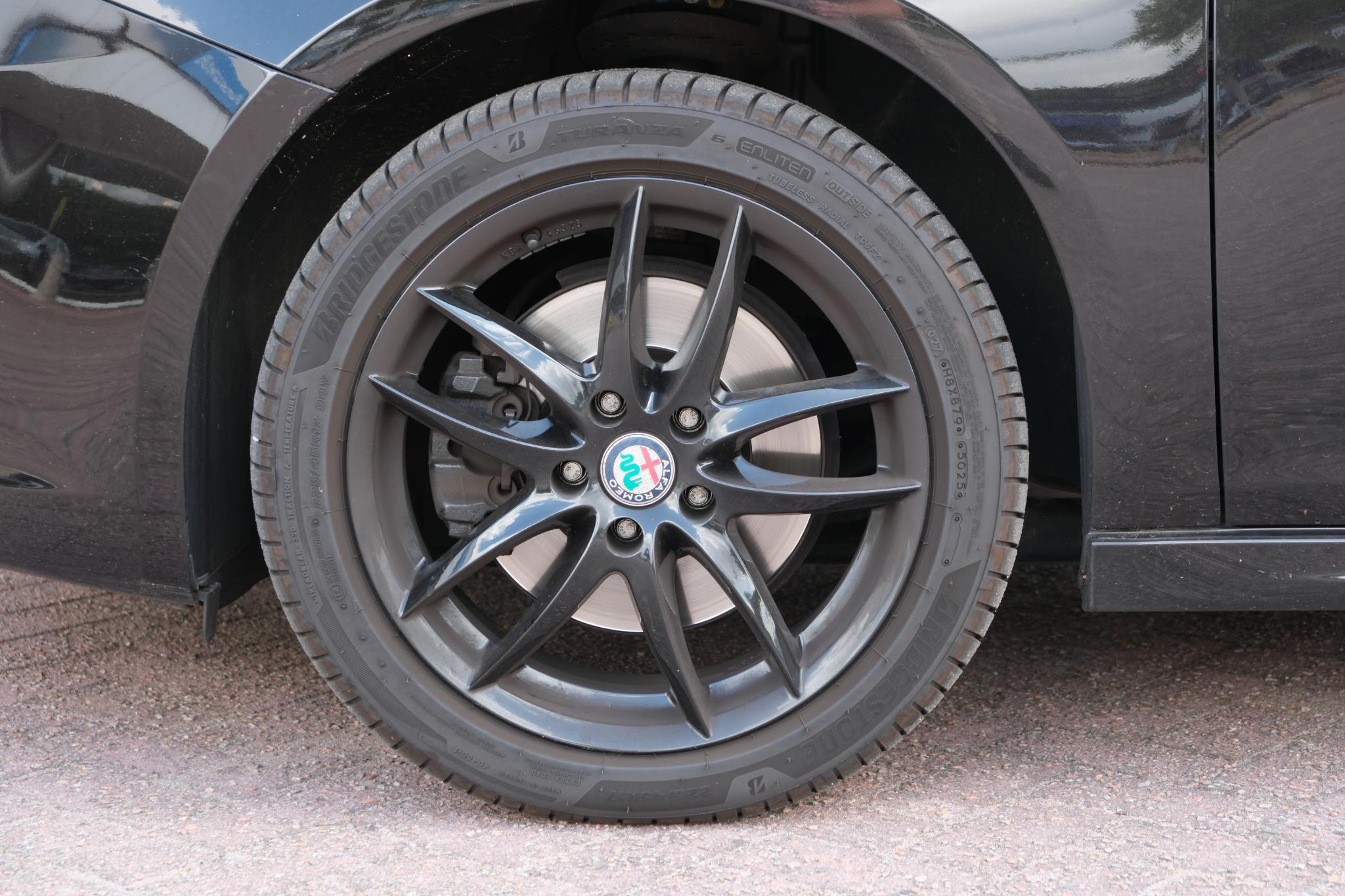 Alfa Romeo Giulietta 1.4 T 170pk Aut. Exclusive | Leer | Navi | Trekhaak | Xenon | PDC afbeelding 9