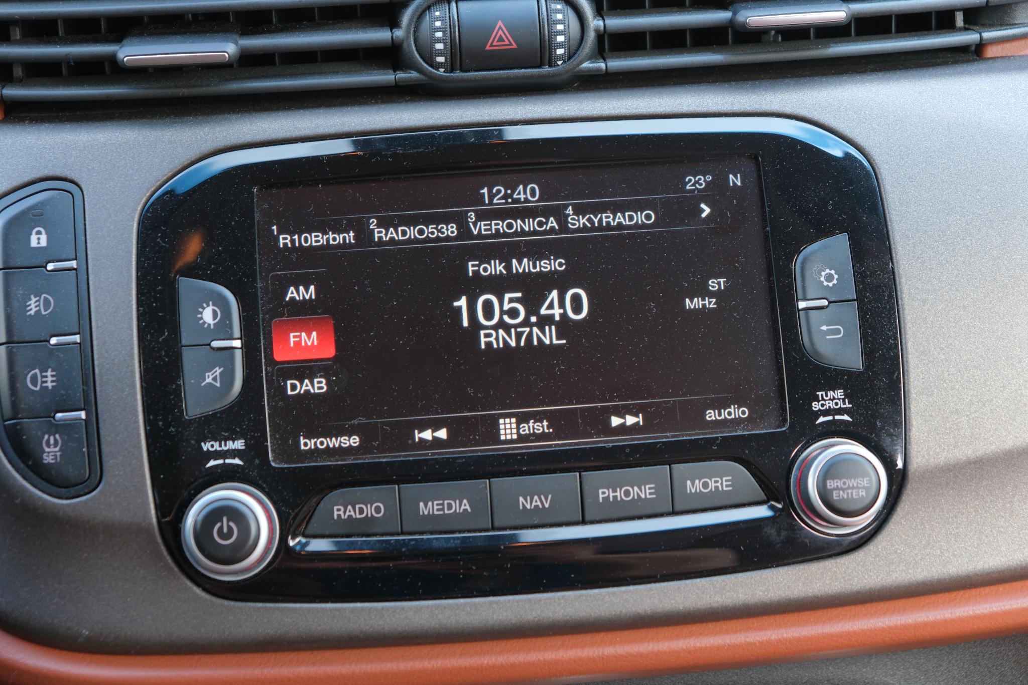Alfa Romeo Giulietta 1.4 T 170pk Aut. Exclusive | Leer | Navi | Trekhaak | Xenon | PDC afbeelding 10