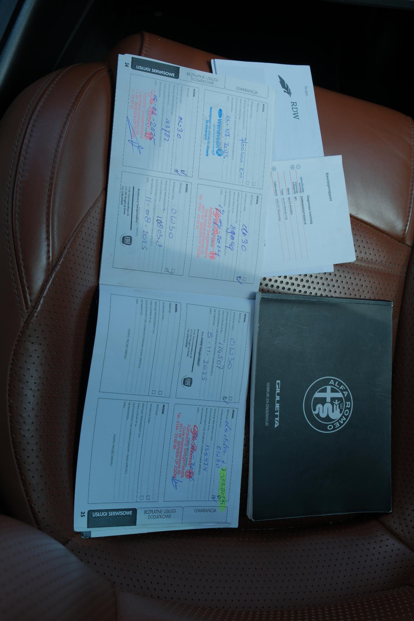 Alfa Romeo Giulietta 1.4 T 170pk Aut. Exclusive | Leer | Navi | Trekhaak | Xenon | PDC afbeelding 22