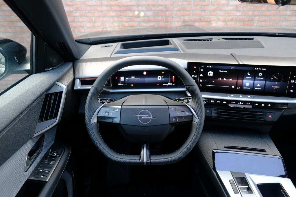 Opel Grandland 1.2 Turbo Hybrid 145pk eDCT6 GS | Navi | App Connect | Adaptive Cruise | Climate Control | Panoramadak | 360° Camera | Focal Audio | Keyless afbeelding 14