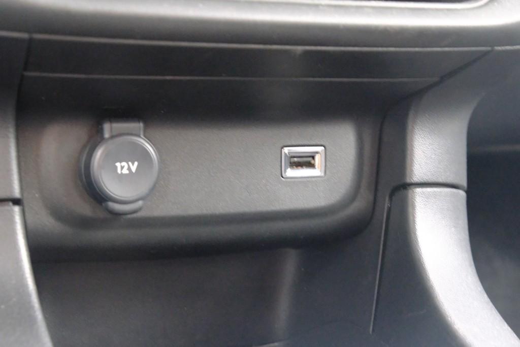 Citroën C3 1.2 PureTech 83pk Max | App Connect | Climate | Cruise | DAB | PDC afbeelding 22