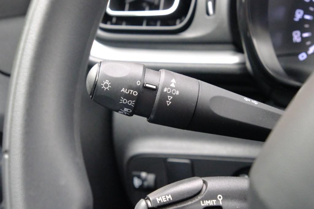 Citroën C3 1.2 PureTech 83pk Max | App Connect | Climate | Cruise | DAB | PDC afbeelding 24
