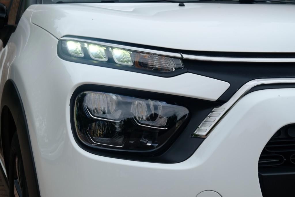 Citroën C3 1.2 PureTech 83pk Max | App Connect | Climate | Cruise | DAB | PDC afbeelding 3