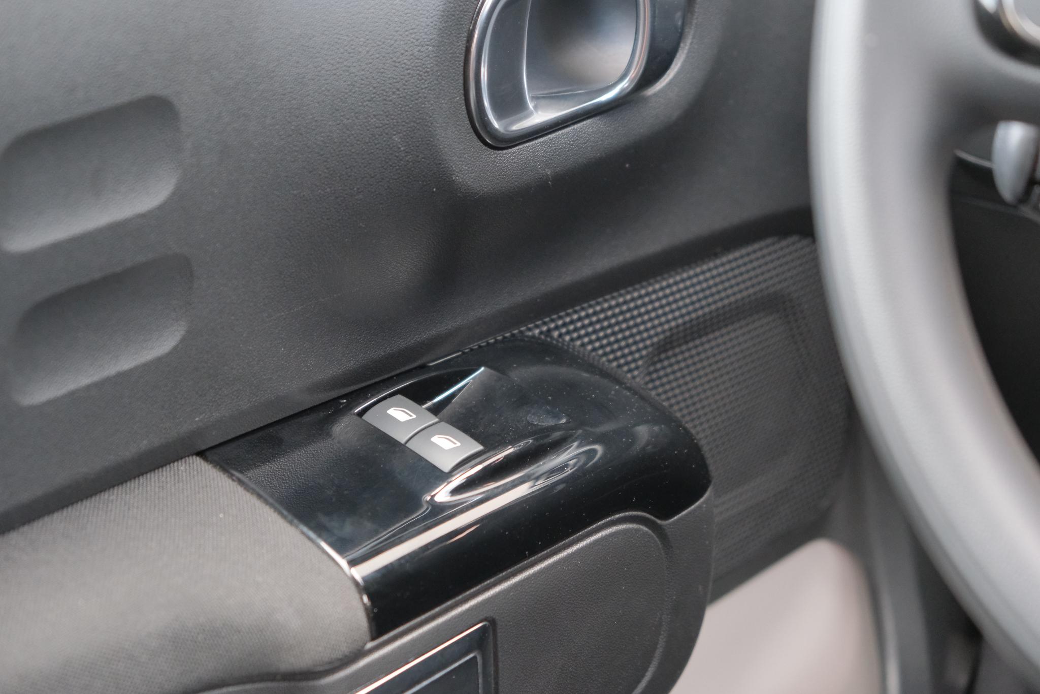 Citroën C3 1.2 PureTech 83pk Max | App Connect | Climate | Cruise | DAB | PDC afbeelding 14
