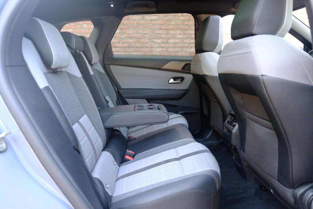 Opel Grandland 1.2 Turbo Hybrid 145pk eDCT6 GS | Navi | App Connect | Adaptive Cruise | Climate Control | Panoramadak | 360° Camera | Focal Audio | Keyless afbeelding 3