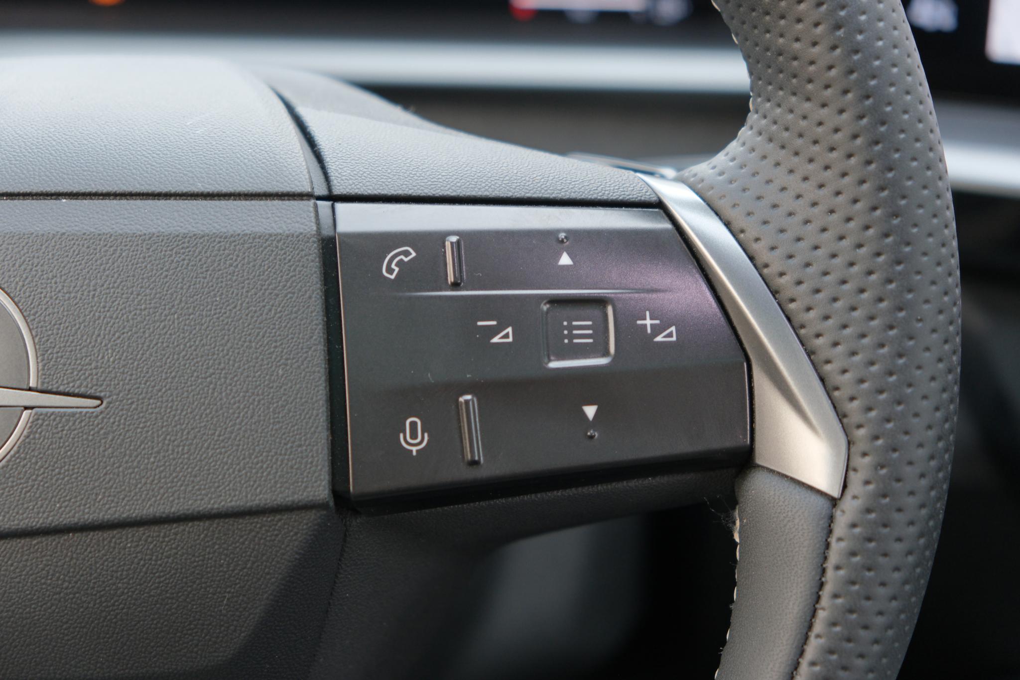 Opel Grandland 1.2 Turbo Hybrid 145pk eDCT6 GS - Panoramadak - Adaptive Cruise - Head-up display - Stoelverwarming - Elektrische achterklep - 360° Camera - Focal Audio afbeelding 13
