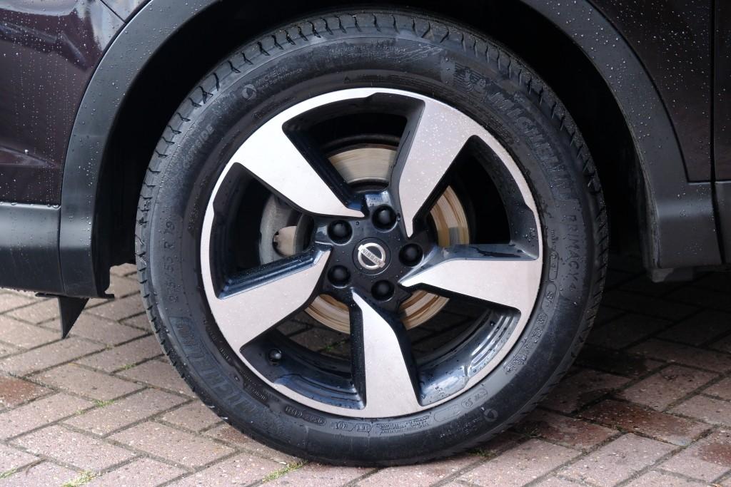 Nissan QASHQAI 1.6 DIG-T 163pk N-Vision | Navi | Climate | Cruise | Panoramadak | 360° Camera | Keyless | Trekhaak afbeelding 30