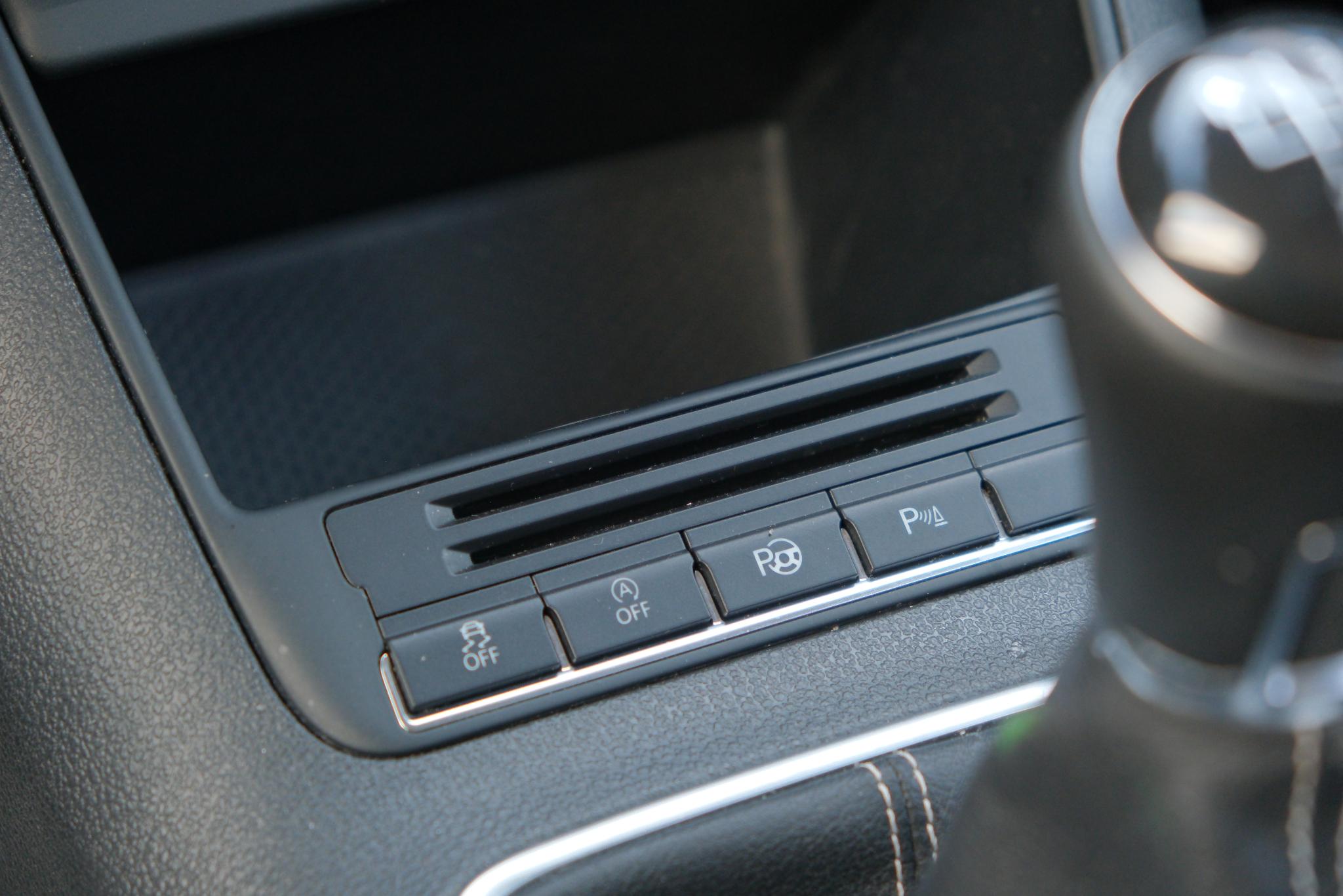 Volkswagen Tiguan 1.4 TSi 160pk Sport&Style | Navi | Winterpakket | Trekhaak | Climate | Camera | Cruise afbeelding 13