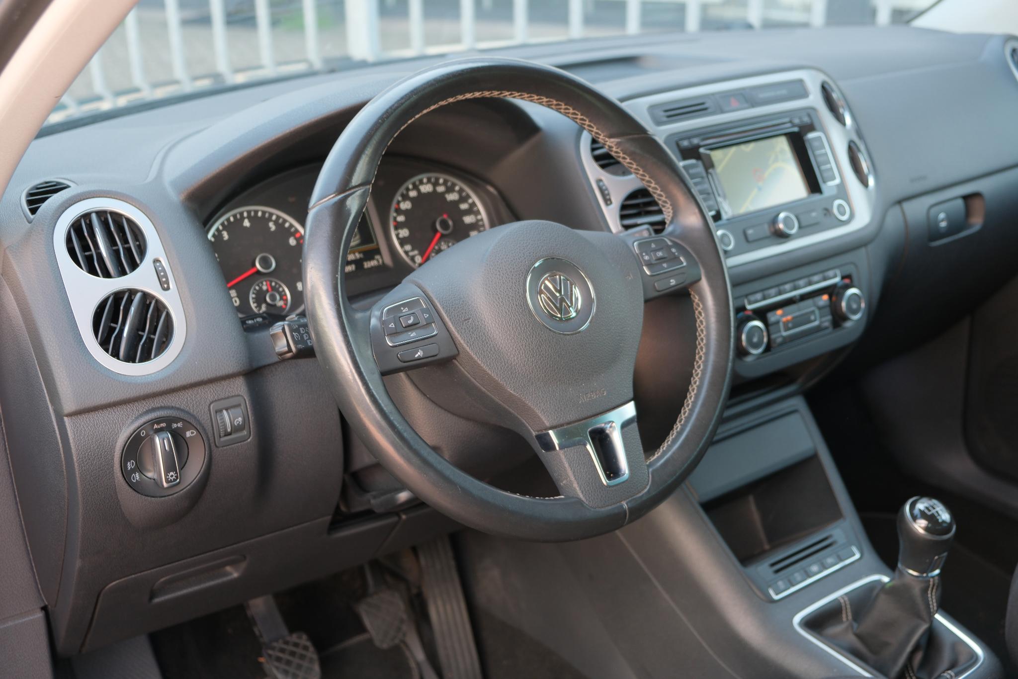 Volkswagen Tiguan 1.4 TSi 160pk Sport&Style | Navi | Winterpakket | Trekhaak | Climate | Camera | Cruise afbeelding 18