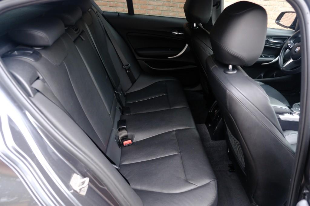 BMW 1 Serie 118i 136pk Aut. M Sport Shadow High Executive | Navi | Climate | Cruise | DAB | PDC | Stoelverwarming afbeelding 3