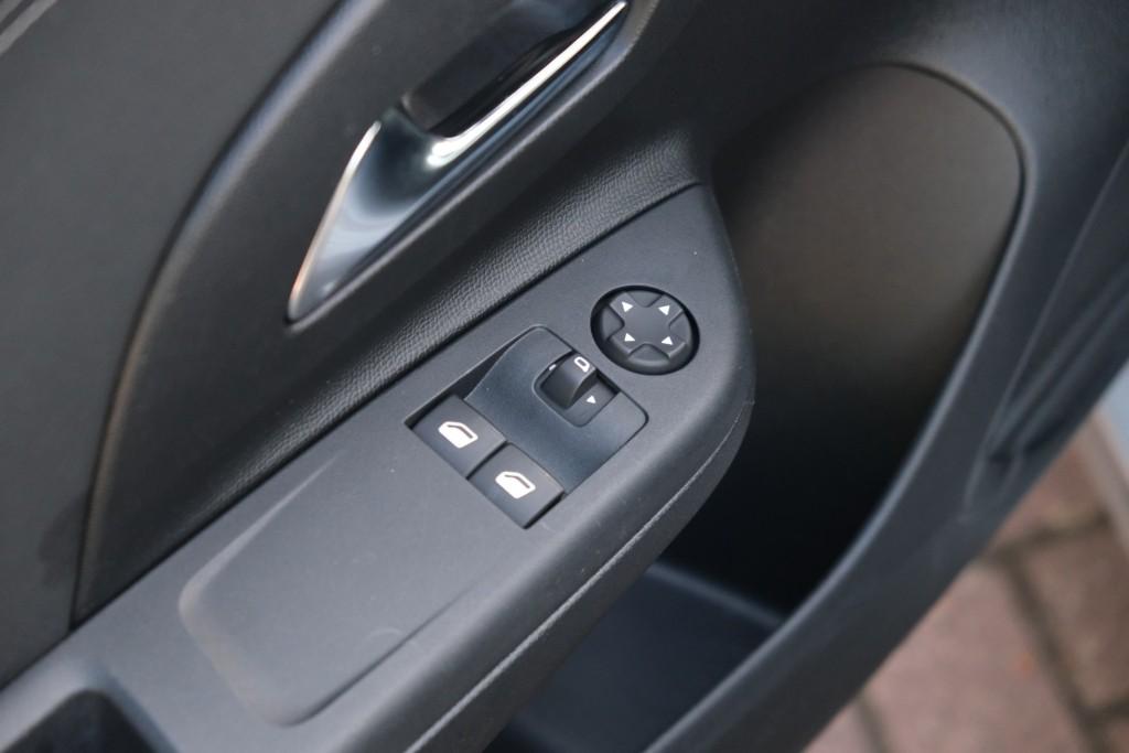 Opel Corsa 1.2 75pk Edition | Navi | App Connect | Airco | Cruise | Full LED | PDC | 16" velgen afbeelding 23