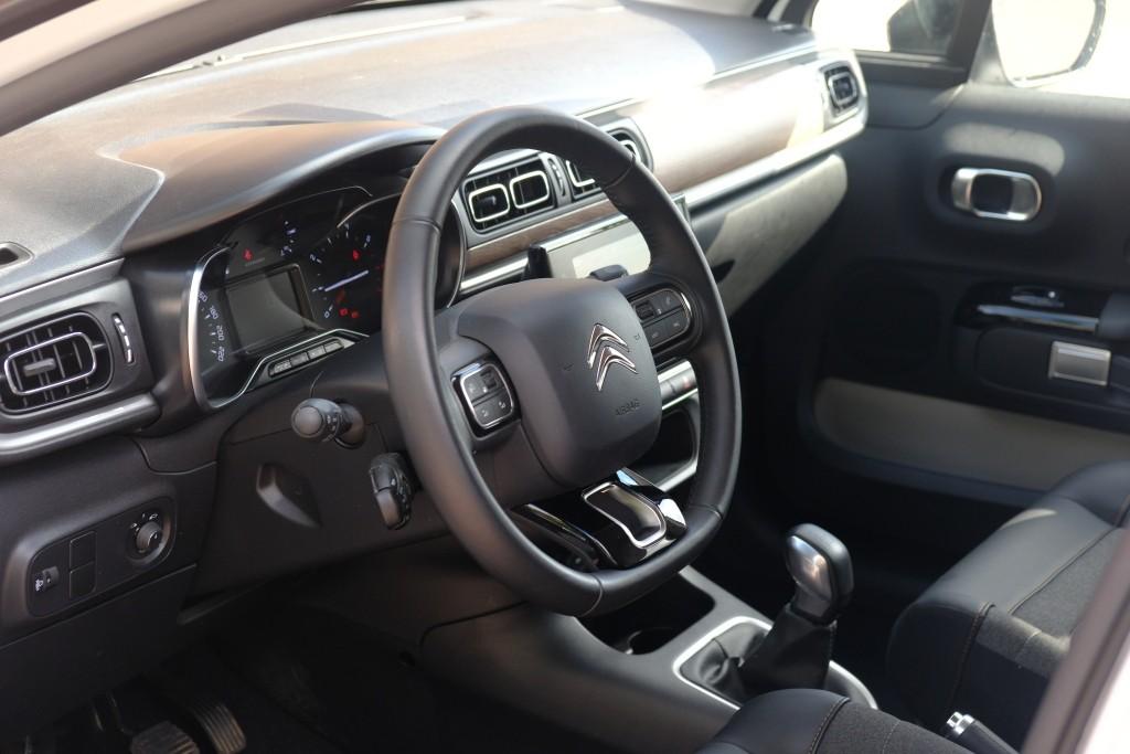 Citroën C3 1.2 PureTech 83pk Shine | App Connect | Climate | Cruise | Keyless | Stoelverwarming afbeelding 8