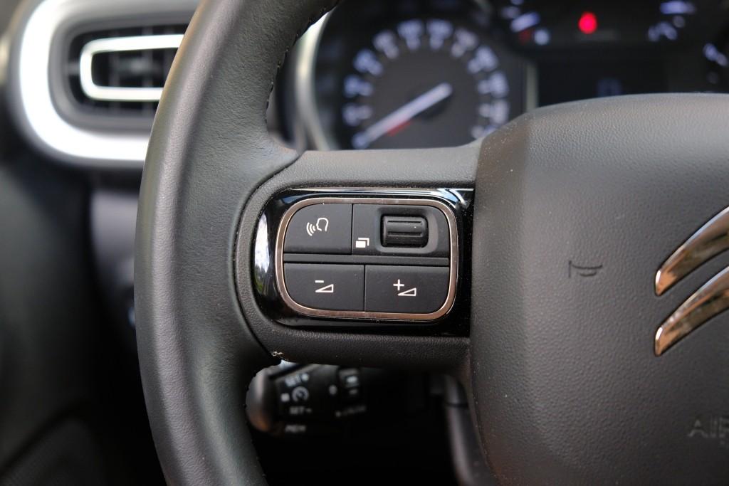 Citroën C3 1.2 PureTech 83pk Shine | App Connect | Climate | Cruise | Keyless | Stoelverwarming afbeelding 9