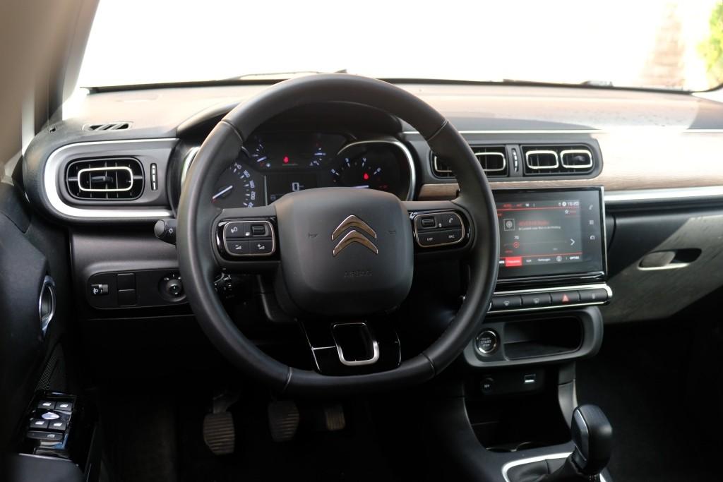 Citroën C3 1.2 PureTech 83pk Shine | App Connect | Climate | Cruise | Keyless | Stoelverwarming afbeelding 15