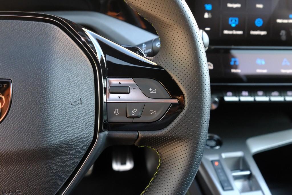 Peugeot 408 1.6 HYbrid 180pk EAT8 GT | Navi | App Connect | Adaptive Cruise | Keyless | 360° Camera | Matrix LED | Dodehoek | Elektrische Achterklep afbeelding 9