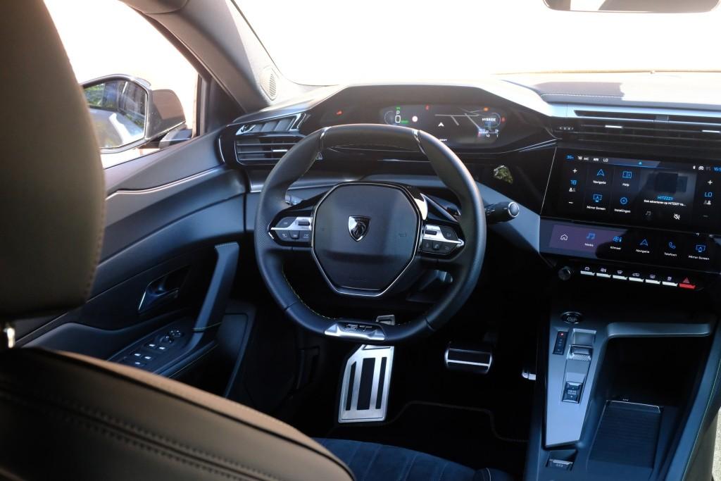 Peugeot 408 1.6 HYbrid 180pk EAT8 GT | Navi | App Connect | Adaptive Cruise | Keyless | 360° Camera | Matrix LED | Dodehoek | Elektrische Achterklep afbeelding 11