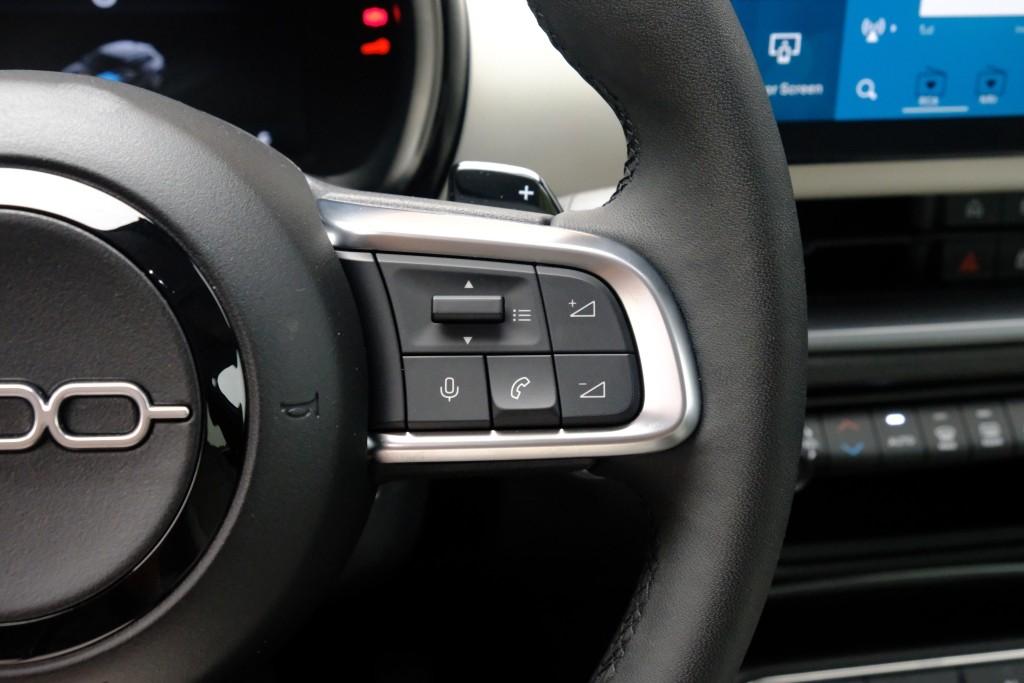Fiat 600 1.2 Hybrid 110pk DCT6 La Prima | Navi | App Connect | Adaptive Cruise | Climate | Keyless | Camera | Leder | Elektrische Achterklep afbeelding 9