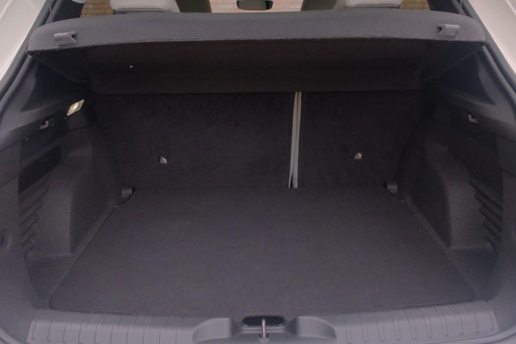 Fiat 600 1.2 Hybrid 110pk DCT6 La Prima | Navi | App Connect | Adaptive Cruise | Climate | Keyless | Camera | Leder | Elektrische Achterklep afbeelding 29