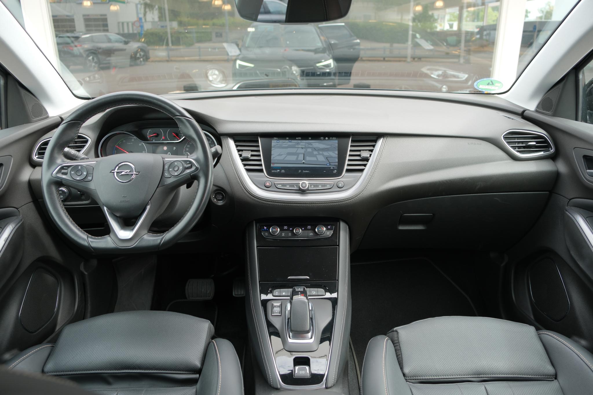 Opel Grandland X 1.6 Turbo Hybrid4 300pk Business Elegance | Navi | App Connect | Climate | Adaptive Cruise | Camera | Leder | Dodehoek | Trekhaak afbeelding 2