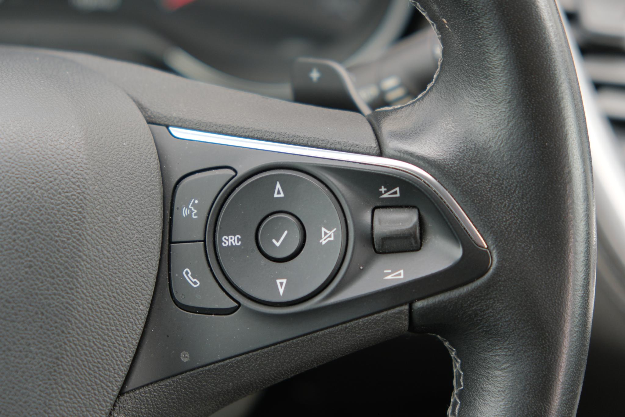 Opel Grandland X 1.6 Turbo Hybrid4 300pk Business Elegance | Navi | App Connect | Climate | Adaptive Cruise | Camera | Leder | Dodehoek | Trekhaak afbeelding 17
