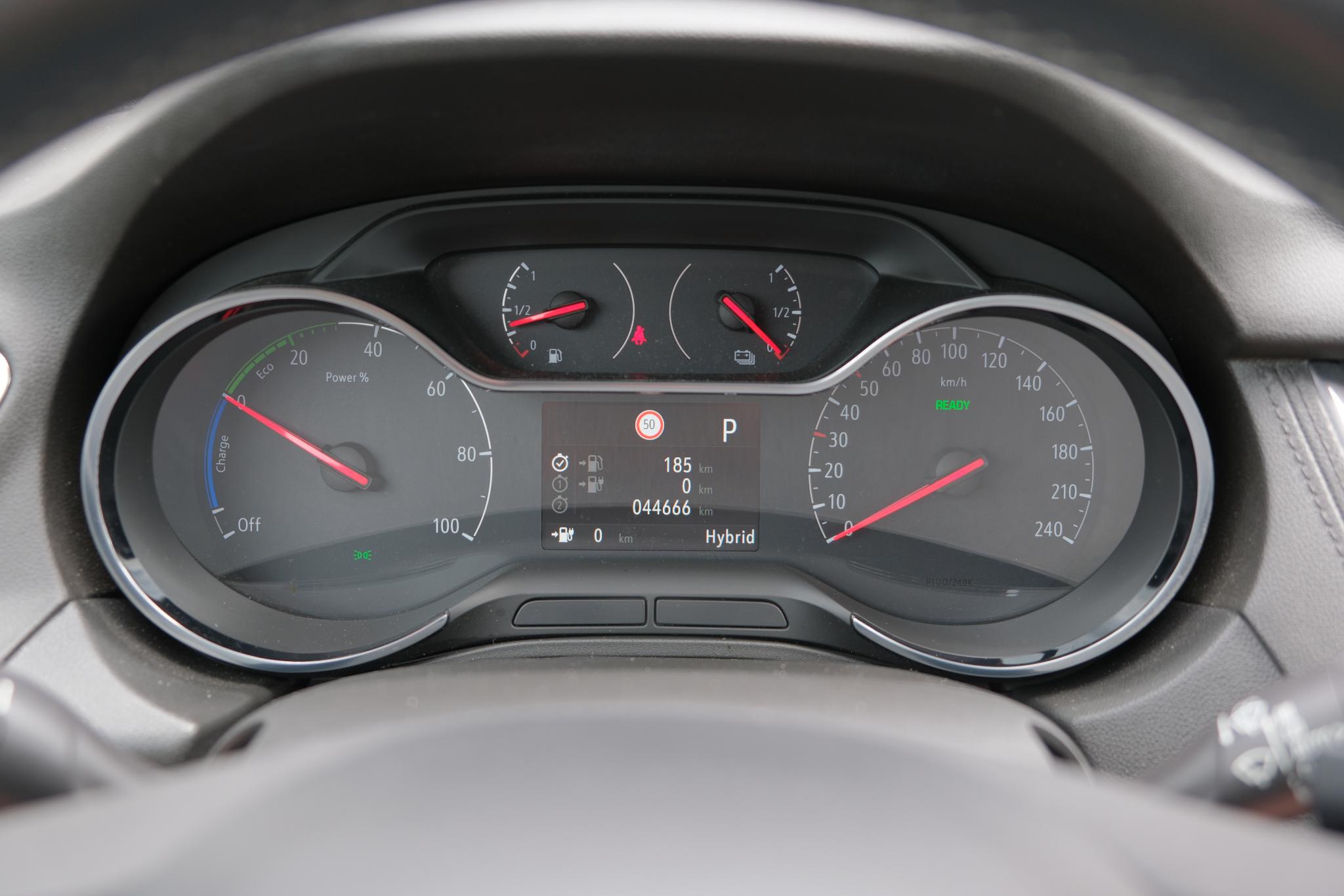 Opel Grandland X 1.6 Turbo Hybrid4 300pk Business Elegance | Navi | App Connect | Climate | Adaptive Cruise | Camera | Leder | Dodehoek | Trekhaak afbeelding 22