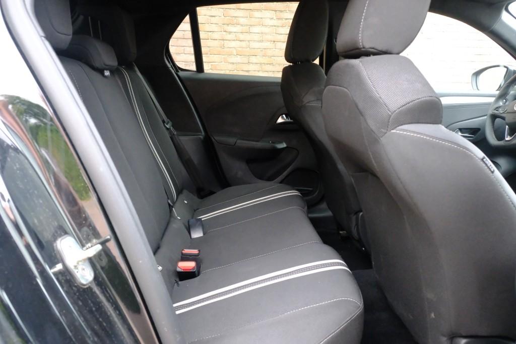 Opel Corsa 1.2 Turbo 100pk GS | Navi | App Connect | Climate | Cruise | Keyless | Camera | Blind Spot afbeelding 3