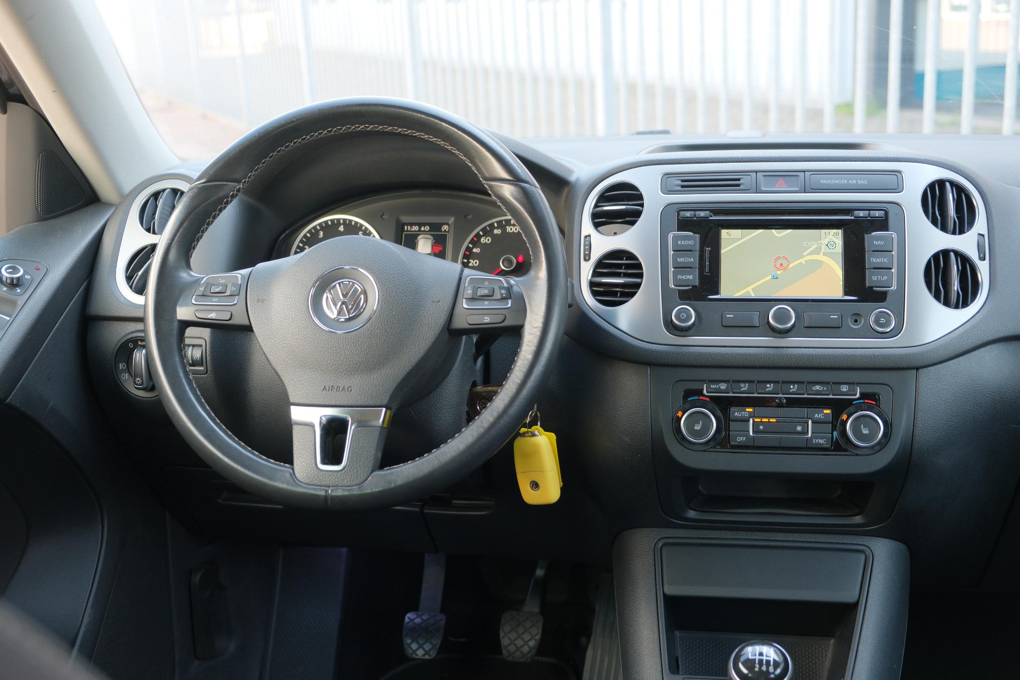 Volkswagen Tiguan 1.4 TSi 160pk Sport&Style | Navi | Climate | Cruise | Camera | Trekaak | Winterpakket afbeelding 6