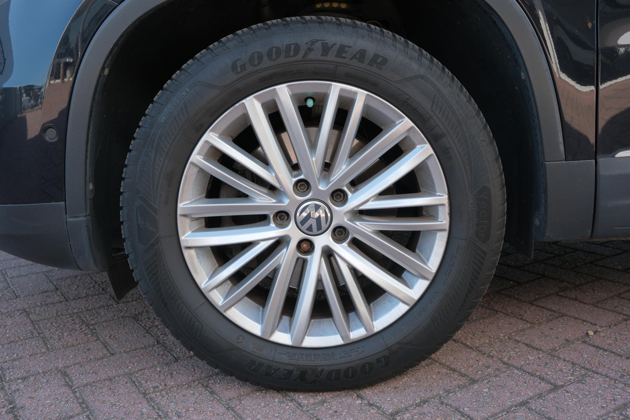 Volkswagen Tiguan 1.4 TSi 160pk Sport&Style | Navi | Climate | Cruise | Camera | Trekaak | Winterpakket afbeelding 16