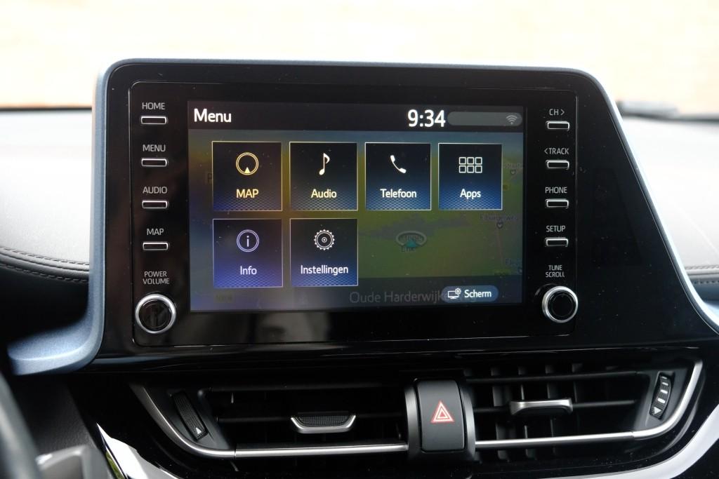 Toyota C-HR 1.8 Hybrid 122pk CVT First Edition | Navvi | App Connect | Climate | Adaptive Cruise | Camera | Keyless | Winter Pakket | Trekhaak afbeelding 18