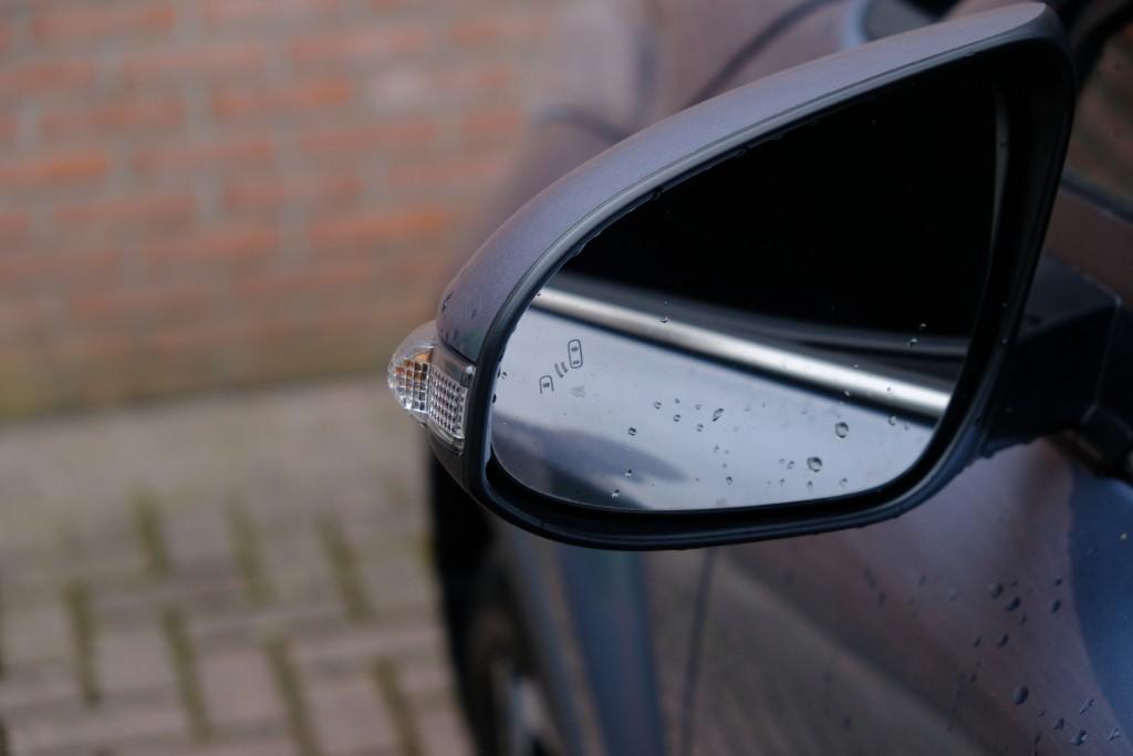 Toyota C-HR 1.8 Hybrid 122pk CVT First Edition | Navvi | App Connect | Climate | Adaptive Cruise | Camera | Keyless | Winter Pakket | Trekhaak afbeelding 28