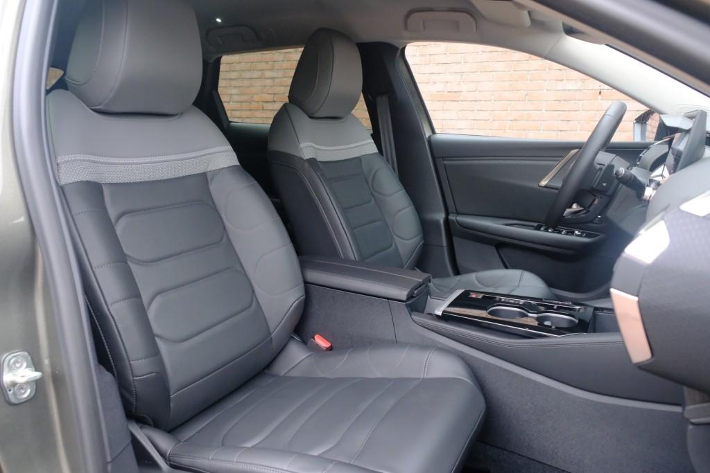 Citroën C5 X 1.6 Plug-in Hybrid 225pk EAT8 Shine | Navi | App Connect | Climate | Adaptive Cruise | Head-up Display | Camera | Keyless afbeelding 5