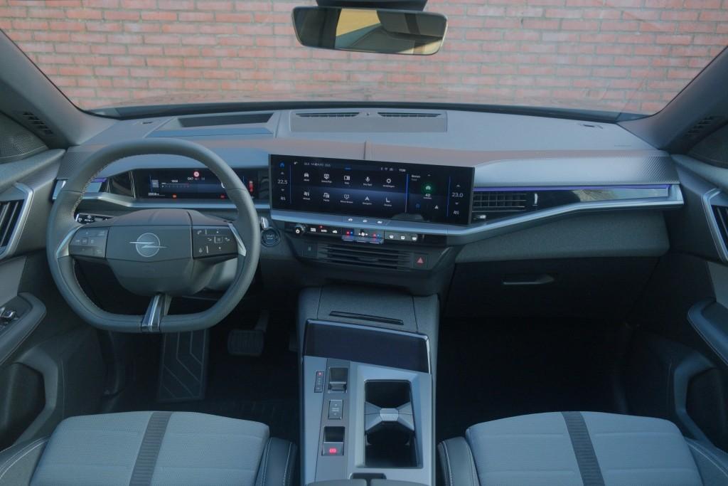 Opel Grandland 1.2 Turbo Hybrid 145pk Aut. GS | Navi | App Connect | Adaptive Cruise | Keyless | Focal | 360° Camera | Head-up Display | Matrix LED | Elektrische Achterklep afbeelding 7