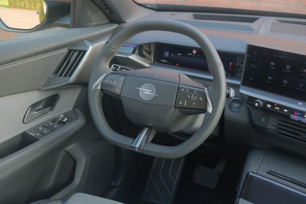 Opel Grandland 1.2 Turbo Hybrid 145pk Aut. GS | Navi | App Connect | Adaptive Cruise | Keyless | Focal | 360° Camera | Head-up Display | Matrix LED | Elektrische Achterklep afbeelding 11
