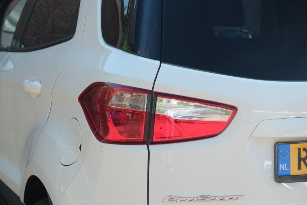 Ford EcoSport 1.0 EcoBoost 125pk Titanium S | Navi | Climate | Cruise | Keyless | Camera | Winter Pakket | Trekhaak afbeelding 31