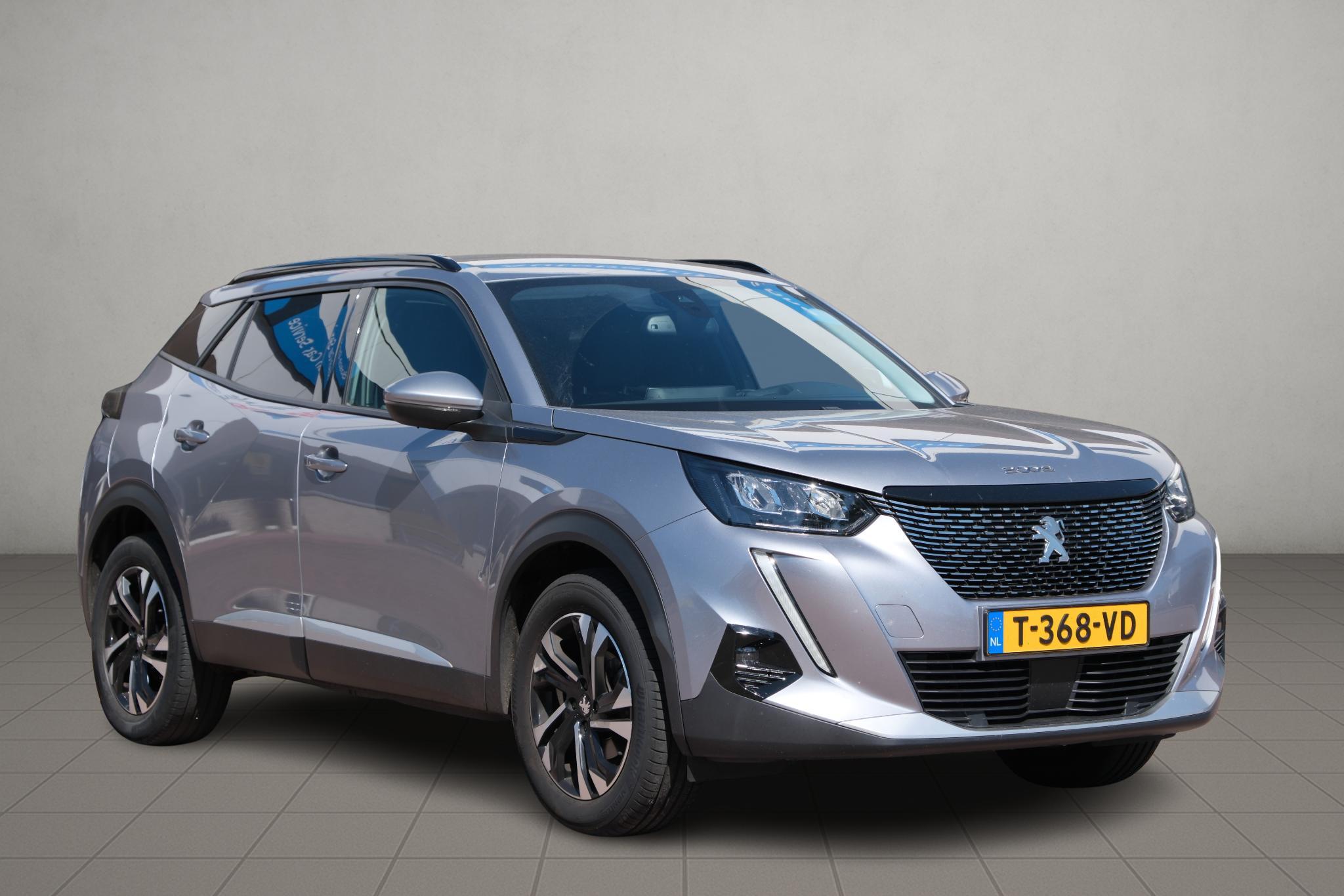 Peugeot 2008 1.2 PureTech 130pk EAT8 Allure | App Connect | Climate | Adaptive Cruise | Camera | 17" velgen afbeelding 1