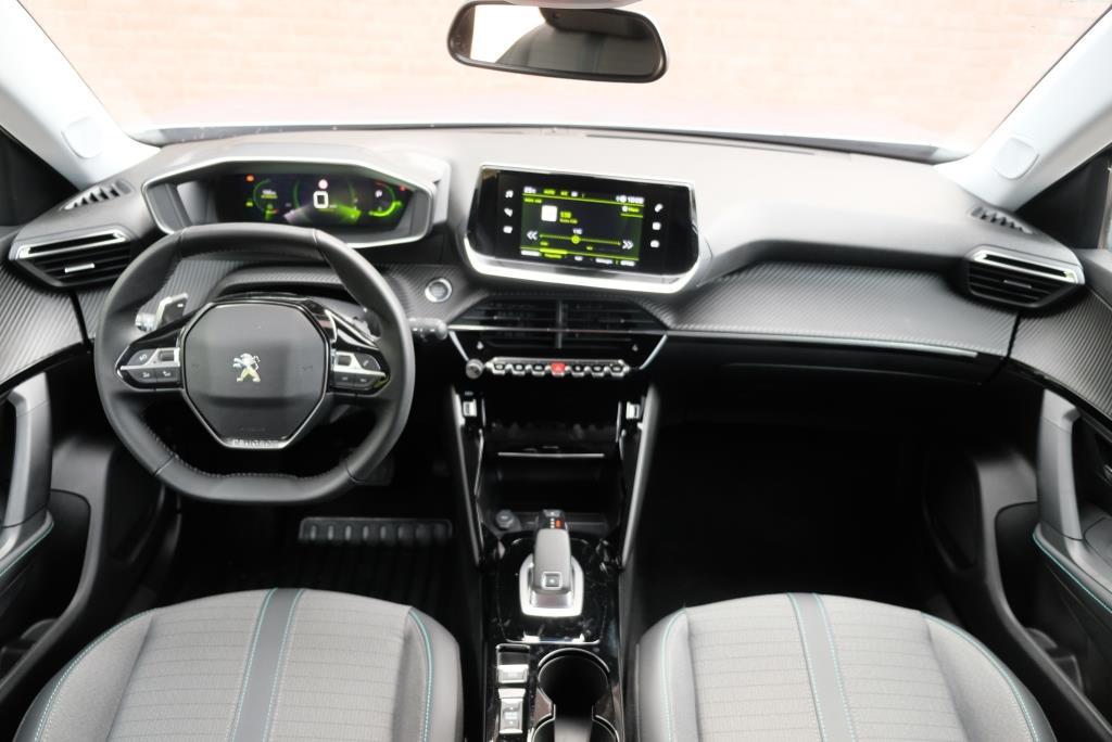 Peugeot 2008 1.2 PureTech 130pk EAT8 Allure | App Connect | Climate | Adaptive Cruise | Camera | 17" velgen afbeelding 6