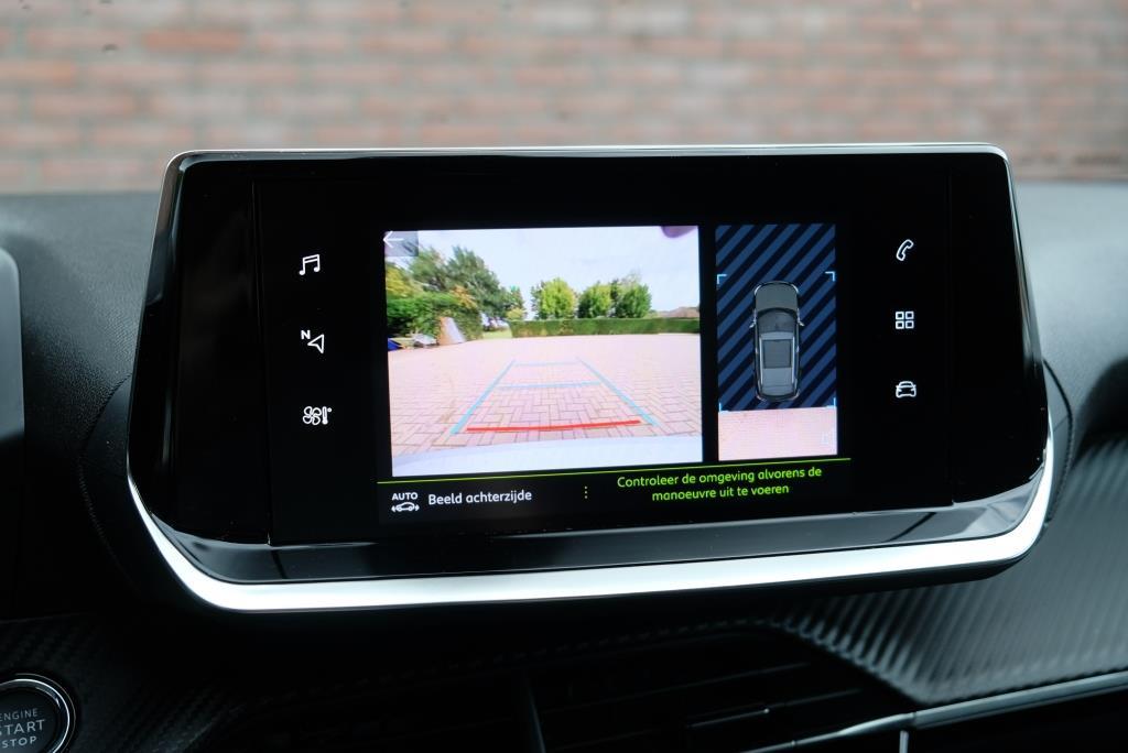 Peugeot 2008 1.2 PureTech 130pk EAT8 Allure | App Connect | Climate | Adaptive Cruise | Camera | 17" velgen afbeelding 13