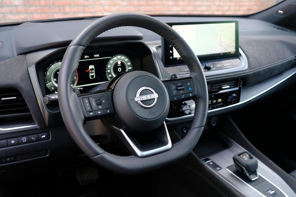 Nissan QASHQAI 1.3 MHEV Xtronic 158pk Tekna Plus | Navi | App Connect | Adaptive Cruise | Panoramadak | Keyless | 360° Camera | Bose | Elektrische Achterklep afbeelding 8